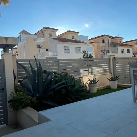 Casa Laguna